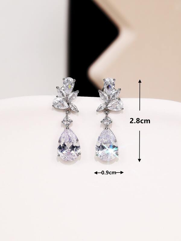 《永遠の滴(エターナル・ドロップ)》ヴィンテージ・クリスタルピアス